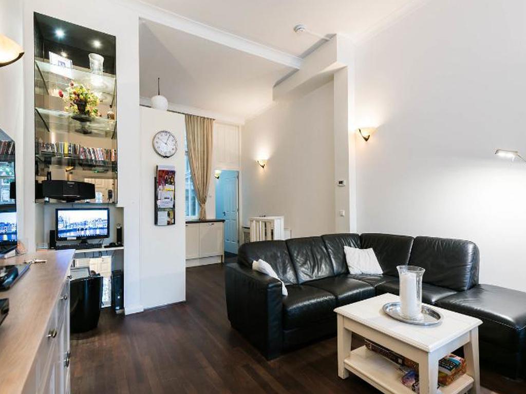 Lovely Canal Apartment Amsterdam Bagian luar foto